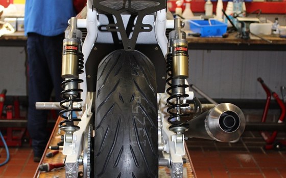 Umgebautes Motorrad Honda CB 750 Sevenfifty von Auto-und Motorradhaus Bürstadt GmbH - Bild 9 Umgebautes Motorrad Honda CB 750 Sevenfifty von Auto-und Motorradhaus Bürstadt GmbH - Bild 9