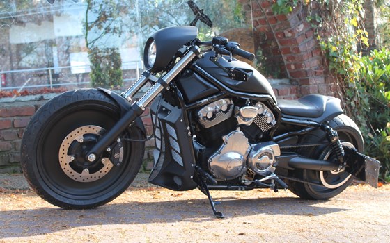 Umgebautes Motorrad Harley-Davidson V-Rod Night Rod VRSCD von X-Trem Custombikes - Bild 1 Umgebautes Motorrad Harley-Davidson V-Rod Night Rod VRSCD von X-Trem Custombikes - Bild 1