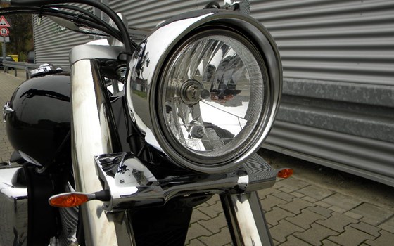 Umgebautes Motorrad Suzuki Intruder C800 von Mansour Motorradtechnik - Bild 7 Umgebautes Motorrad Suzuki Intruder C800 von Mansour Motorradtechnik - Bild 7