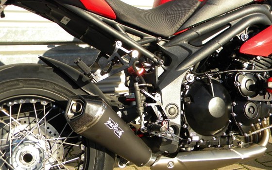 Umgebautes Motorrad Triumph Speed Triple 1050 von Mansour Motorradtechnik - Bild 4 Umgebautes Motorrad Triumph Speed Triple 1050 von Mansour Motorradtechnik - Bild 4