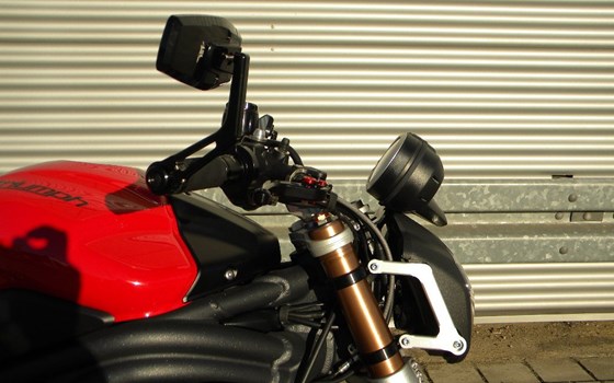 Umgebautes Motorrad Triumph Speed Triple 1050 von Mansour Motorradtechnik - Bild 5 Umgebautes Motorrad Triumph Speed Triple 1050 von Mansour Motorradtechnik - Bild 5