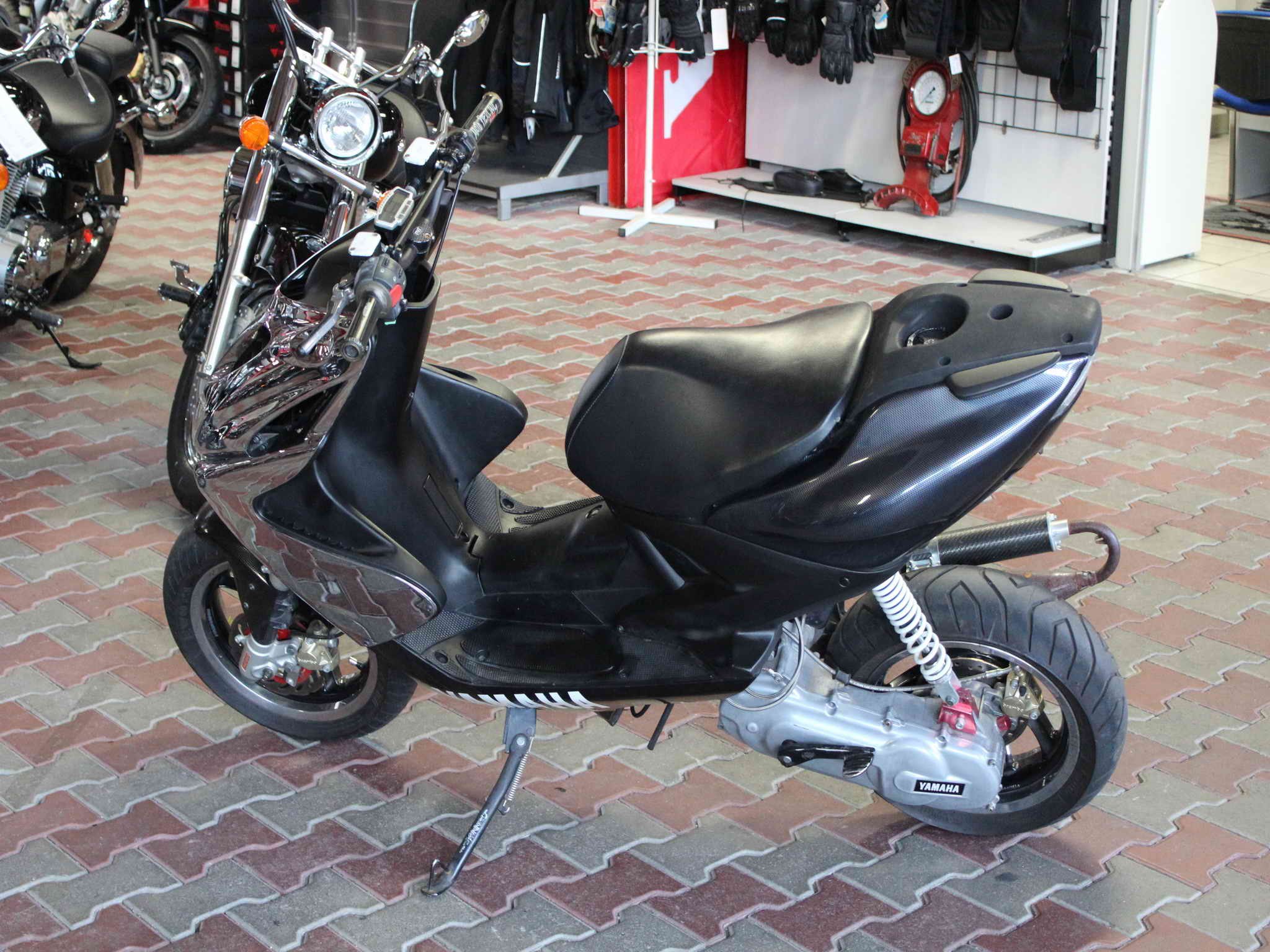 Details zum Custom-Bike Yamaha Aerox 50 des Händlers Auto-und Motorradhaus  Bürstadt GmbH