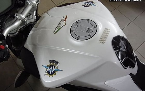 Umgebautes Motorrad MV Agusta Brutale 675 von A.T.T.-Tiedemann-Motorräder e.Kfm - Bild 7 Umgebautes Motorrad MV Agusta Brutale 675 von A.T.T.-Tiedemann-Motorräder e.Kfm - Bild 7