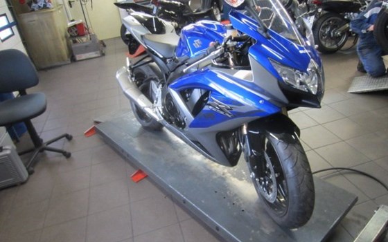 Umgebautes Motorrad Suzuki GSX-R 600 von Altzschner GmbH - Bild 10 Umgebautes Motorrad Suzuki GSX-R 600 von Altzschner GmbH - Bild 10