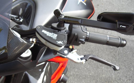 Umgebautes Motorrad MV Agusta Brutale 1090 RR von Braunbart Heribert Kilian GmbH - DUCATI SALZBURG - Bild 5 Umgebautes Motorrad MV Agusta Brutale 1090 RR von Braunbart Heribert Kilian GmbH - DUCATI SALZBURG - Bild 5