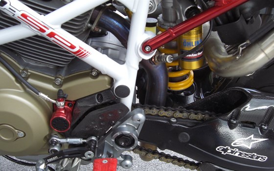 Umgebautes Motorrad Ducati Hypermotard 1100 Evo SP von Braunbart Heribert Kilian GmbH - DUCATI SALZBURG - Bild 4 Umgebautes Motorrad Ducati Hypermotard 1100 Evo SP von Braunbart Heribert Kilian GmbH - DUCATI SALZBURG - Bild 4