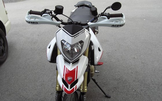 Umgebautes Motorrad Ducati Hypermotard 1100 Evo SP von Braunbart Heribert Kilian GmbH - DUCATI SALZBURG - Bild 6 Umgebautes Motorrad Ducati Hypermotard 1100 Evo SP von Braunbart Heribert Kilian GmbH - DUCATI SALZBURG - Bild 6