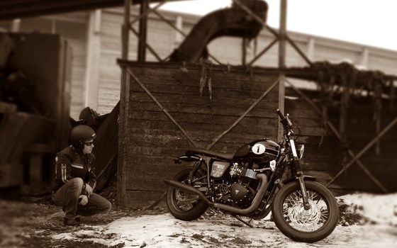 Umgebautes Motorrad Triumph Bonneville T100 von Zweiradparadies Denk GmbH & Co. KG - Bild 1 Umgebautes Motorrad Triumph Bonneville T100 von Zweiradparadies Denk GmbH & Co. KG - Bild 1