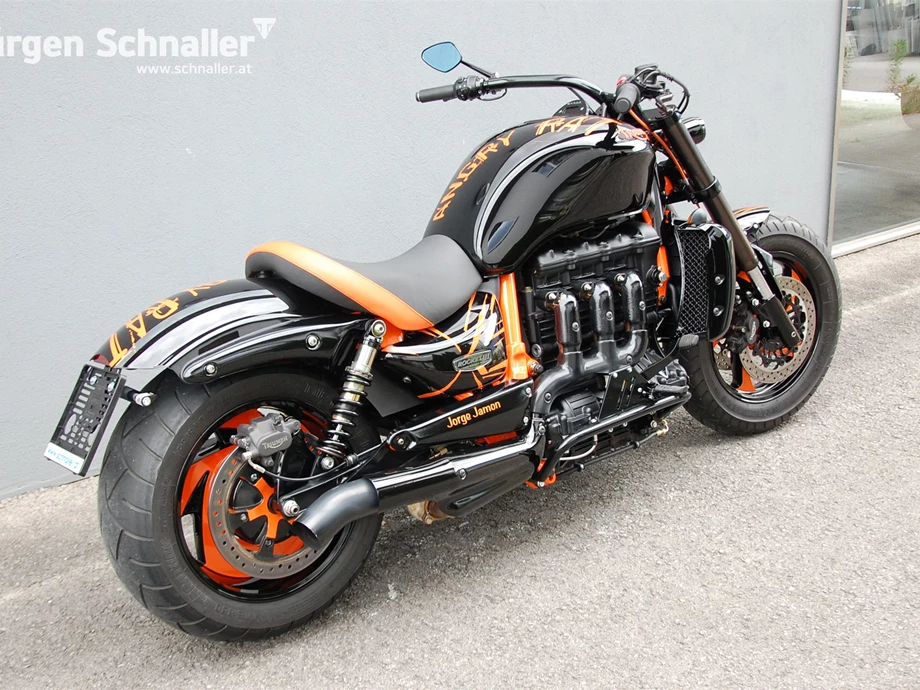 Umbgebautes Motorrad Triumph Rocket III Bild 4: Umbgebautes Motorrad Triumph Rocket III