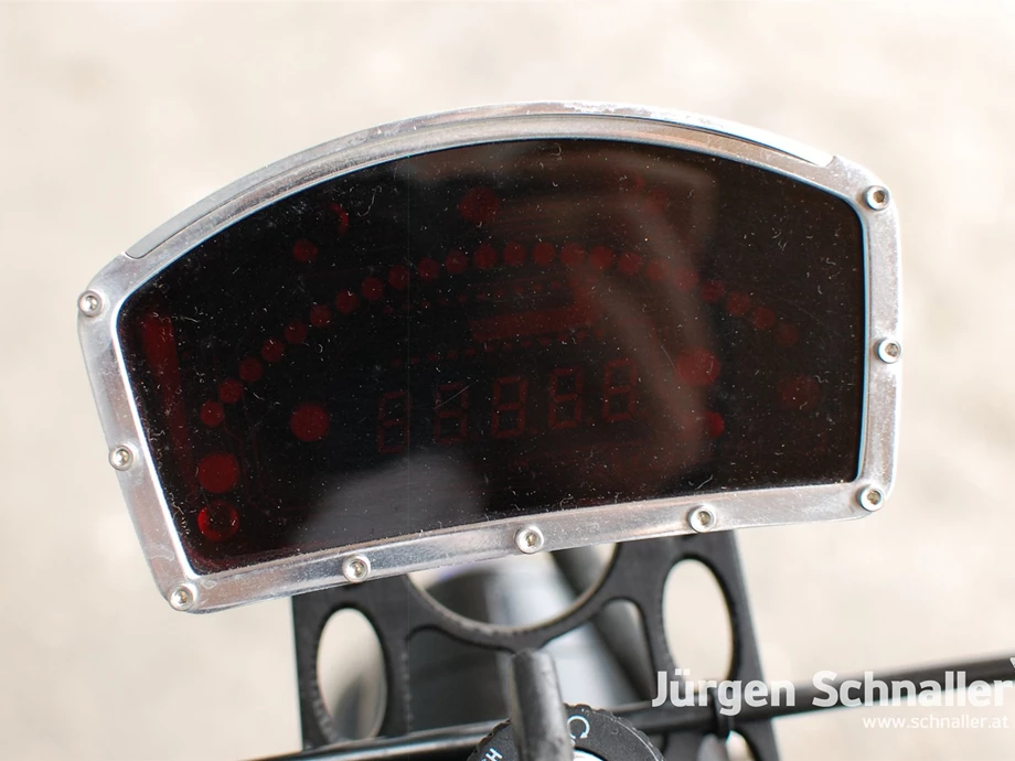 Umbgebautes Motorrad Triumph Speed Triple 955i Bild 13: Umbgebautes Motorrad Triumph Speed Triple 955i