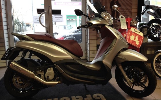Umgebautes Motorrad Piaggio Beverly 350ie Sport Touring von Braumandl-Zweirad - Bild 1 Umgebautes Motorrad Piaggio Beverly 350ie Sport Touring von Braumandl-Zweirad - Bild 1