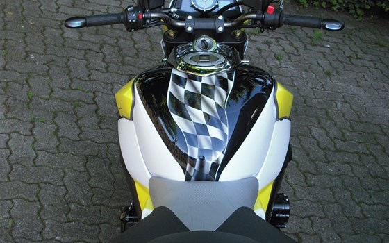Umgebautes Motorrad Suzuki B-King von UGT-Bikes - Bild 5 Umgebautes Motorrad Suzuki B-King von UGT-Bikes - Bild 5