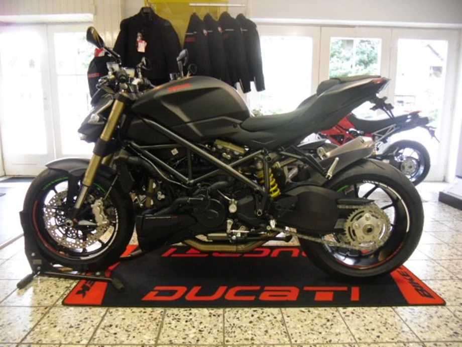 Umbgebautes Motorrad Ducati Streetfighter 848 Bild 1: Umbgebautes Motorrad Ducati Streetfighter 848