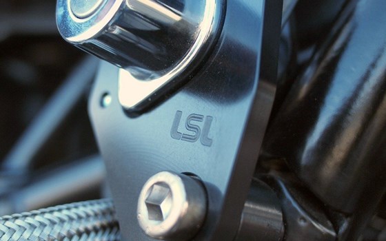 Umgebautes Motorrad Triumph Scrambler von Q-Bike Technik GmbH - Bild 9