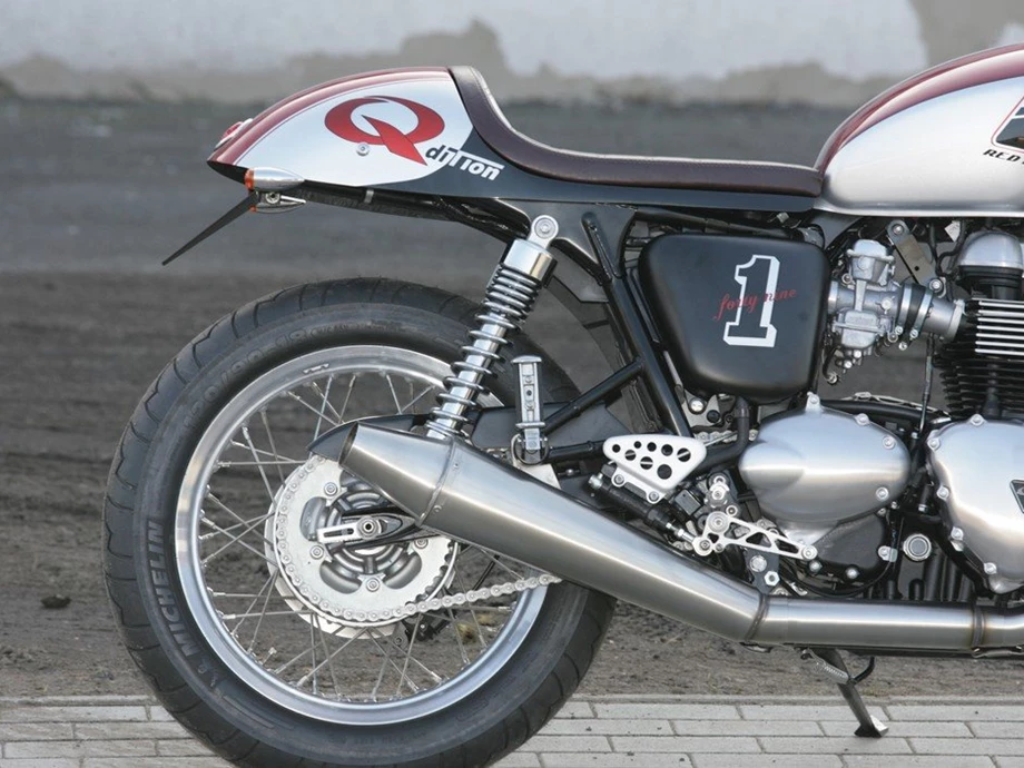 Umbgebautes Motorrad Triumph Thruxton Bild 3: Umbgebautes Motorrad Triumph Thruxton