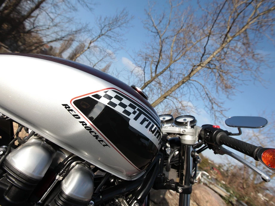 Umbgebautes Motorrad Triumph Thruxton Bild 8: Umbgebautes Motorrad Triumph Thruxton