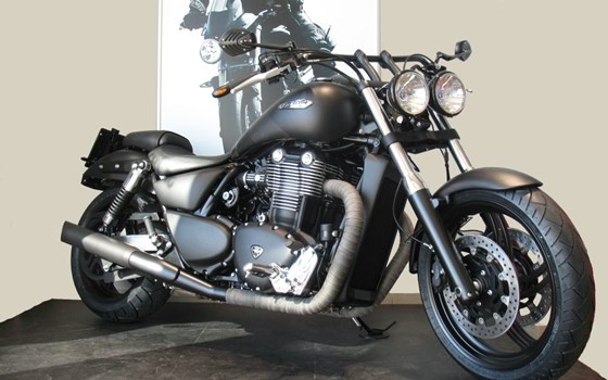 Umgebautes Motorrad Triumph Thunderbird Storm von Becker-Tiemann Motorrad GmbH & Co. KG - Bild 1 Umgebautes Motorrad Triumph Thunderbird Storm von Becker-Tiemann Motorrad GmbH & Co. KG - Bild 1