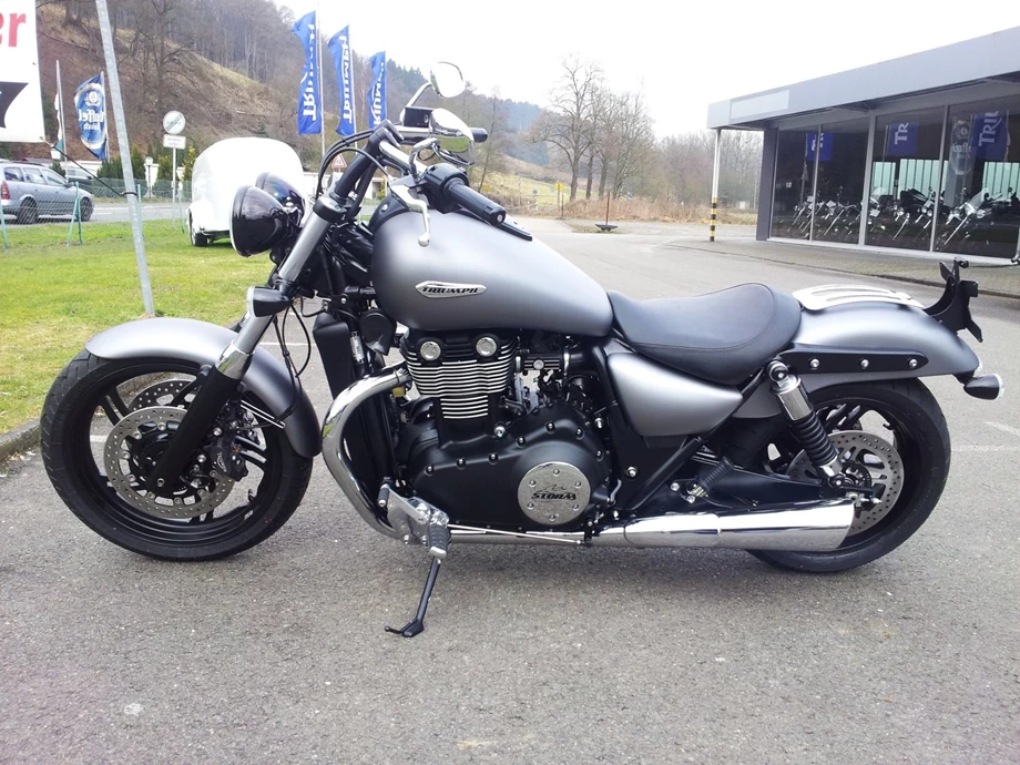 Umbgebautes Motorrad Triumph Thunderbird Storm Bild 5: Umbgebautes Motorrad Triumph Thunderbird Storm