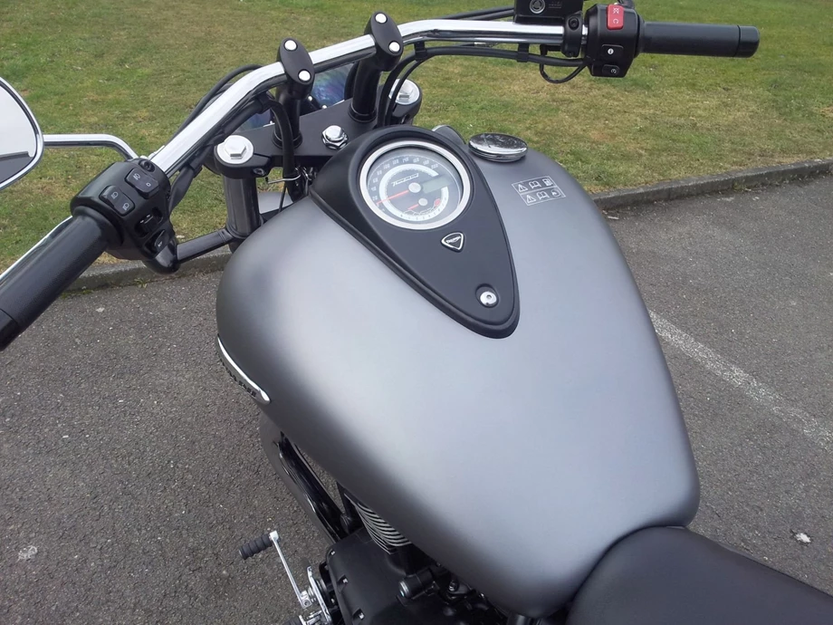 Umbgebautes Motorrad Triumph Thunderbird Storm Bild 8: Umbgebautes Motorrad Triumph Thunderbird Storm