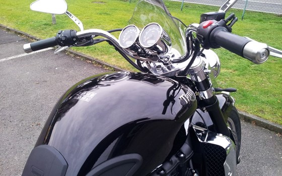 Umgebautes Motorrad Triumph Rocket III Roadster von Motorradhaus Löhmer GmbH - Bild 6 Umgebautes Motorrad Triumph Rocket III Roadster von Motorradhaus Löhmer GmbH - Bild 6