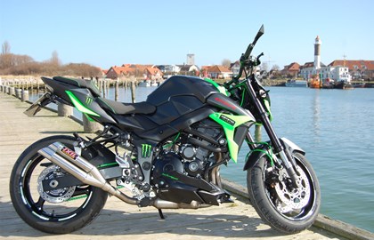 Suzuki GSR 750 Custom Bike