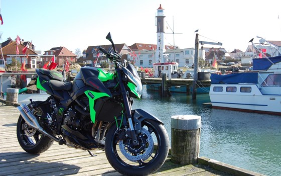 Umgebautes Motorrad Suzuki GSR 750 von Bike Ranch Wismar GmbH & Co. KG - Bild 10 Umgebautes Motorrad Suzuki GSR 750 von Bike Ranch Wismar GmbH & Co. KG - Bild 10