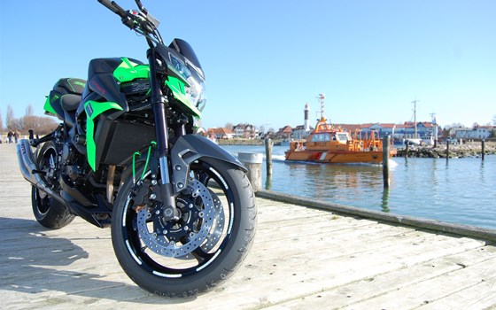 Umgebautes Motorrad Suzuki GSR 750 von Bike Ranch Wismar GmbH & Co. KG - Bild 7 Umgebautes Motorrad Suzuki GSR 750 von Bike Ranch Wismar GmbH & Co. KG - Bild 7