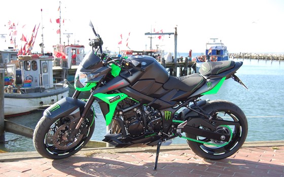 Umgebautes Motorrad Suzuki GSR 750 von Bike Ranch Wismar GmbH & Co. KG - Bild 8 Umgebautes Motorrad Suzuki GSR 750 von Bike Ranch Wismar GmbH & Co. KG - Bild 8