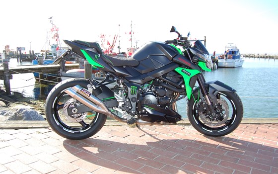 Umgebautes Motorrad Suzuki GSR 750 von Bike Ranch Wismar GmbH & Co. KG - Bild 9 Umgebautes Motorrad Suzuki GSR 750 von Bike Ranch Wismar GmbH & Co. KG - Bild 9