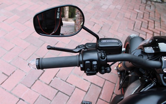 Umgebautes Motorrad Harley-Davidson Night Rod Special VRSCDX von X-Trem Custombikes - Bild 10 Umgebautes Motorrad Harley-Davidson Night Rod Special VRSCDX von X-Trem Custombikes - Bild 10