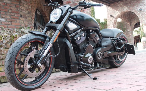 Umgebautes Motorrad Harley-Davidson Night Rod Special VRSCDX von X-Trem Custombikes - Bild 2 Umgebautes Motorrad Harley-Davidson Night Rod Special VRSCDX von X-Trem Custombikes - Bild 2