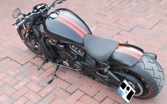 Umgebautes Motorrad Harley-Davidson Night Rod Special VRSCDX von X-Trem Custombikes - Bild 6 Umgebautes Motorrad Harley-Davidson Night Rod Special VRSCDX von X-Trem Custombikes - Bild 6