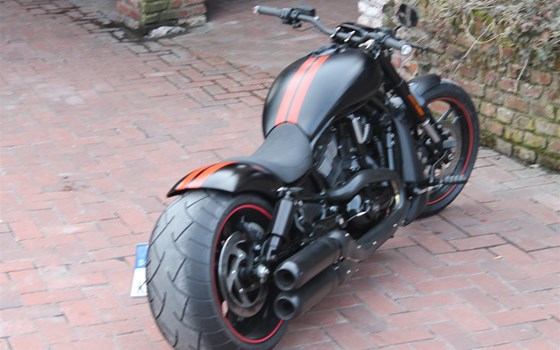 Umgebautes Motorrad Harley-Davidson Night Rod Special VRSCDX von X-Trem Custombikes - Bild 8 Umgebautes Motorrad Harley-Davidson Night Rod Special VRSCDX von X-Trem Custombikes - Bild 8