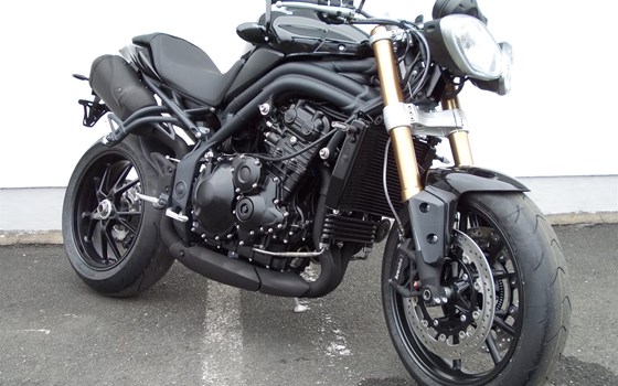 Umgebautes Motorrad Triumph Speed Triple 1050 von Motorrad Reinhardt GmbH - Bild 1 Umgebautes Motorrad Triumph Speed Triple 1050 von Motorrad Reinhardt GmbH - Bild 1