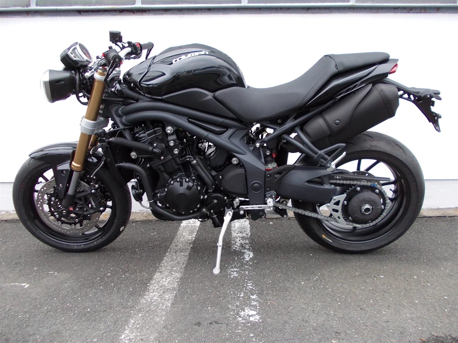 Rebuilt motorbike Triumph Speed Triple 1050 Bild 3: Rebuilt motorbike Triumph Speed Triple 1050
