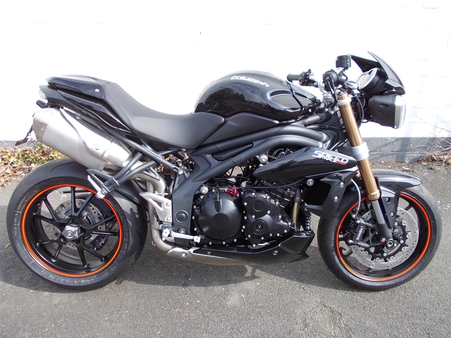Rebuilt motorbike Triumph Speed Triple 1050 Bild 1: Rebuilt motorbike Triumph Speed Triple 1050