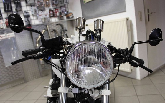 Umgebautes Motorrad Honda CB 750 Sevenfifty von Auto-und Motorradhaus Bürstadt GmbH - Bild 10 Umgebautes Motorrad Honda CB 750 Sevenfifty von Auto-und Motorradhaus Bürstadt GmbH - Bild 10