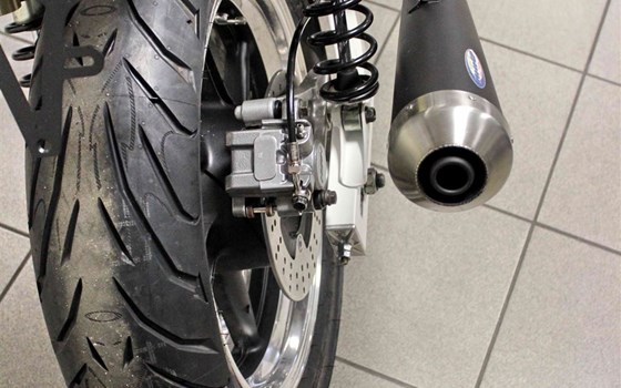 Umgebautes Motorrad Honda CB 750 Sevenfifty von Auto-und Motorradhaus Bürstadt GmbH - Bild 6 Umgebautes Motorrad Honda CB 750 Sevenfifty von Auto-und Motorradhaus Bürstadt GmbH - Bild 6