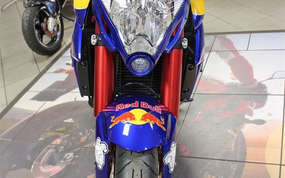 Umgebautes Motorrad Honda CB 1000 R von Auto-und Motorradhaus Bürstadt GmbH - Bild 5 Umgebautes Motorrad Honda CB 1000 R von Auto-und Motorradhaus Bürstadt GmbH - Bild 5