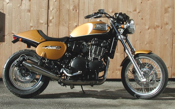 Umgebautes Motorrad Triumph Thunderbird von Jürgen Schnaller, Motorräder-Zubehör - Bild 1 Umgebautes Motorrad Triumph Thunderbird von Jürgen Schnaller, Motorräder-Zubehör - Bild 1