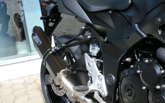 Umgebautes Motorrad Suzuki GSR 750 von MOTO-VÖLKL - Völkl GmbH - Bild 2 Umgebautes Motorrad Suzuki GSR 750 von MOTO-VÖLKL - Völkl GmbH - Bild 2