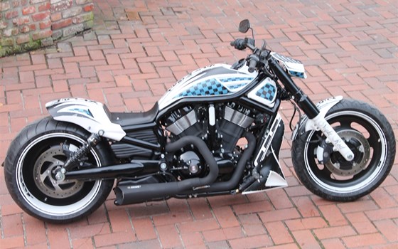 Umgebautes Motorrad Harley-Davidson Night Rod Special VRSCDX von X-Trem Custombikes - Bild 19 Umgebautes Motorrad Harley-Davidson Night Rod Special VRSCDX von X-Trem Custombikes - Bild 19