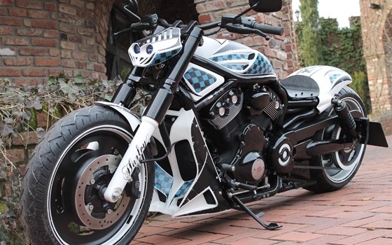 Umgebautes Motorrad Harley-Davidson Night Rod Special VRSCDX von X-Trem Custombikes - Bild 7 Umgebautes Motorrad Harley-Davidson Night Rod Special VRSCDX von X-Trem Custombikes - Bild 7