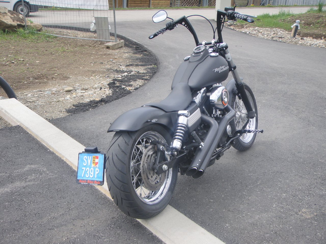 Umgebautes Motorrad Harley Davidson Dyna Street Bob Fxdb Von Berni S Biker Bude 1000ps At