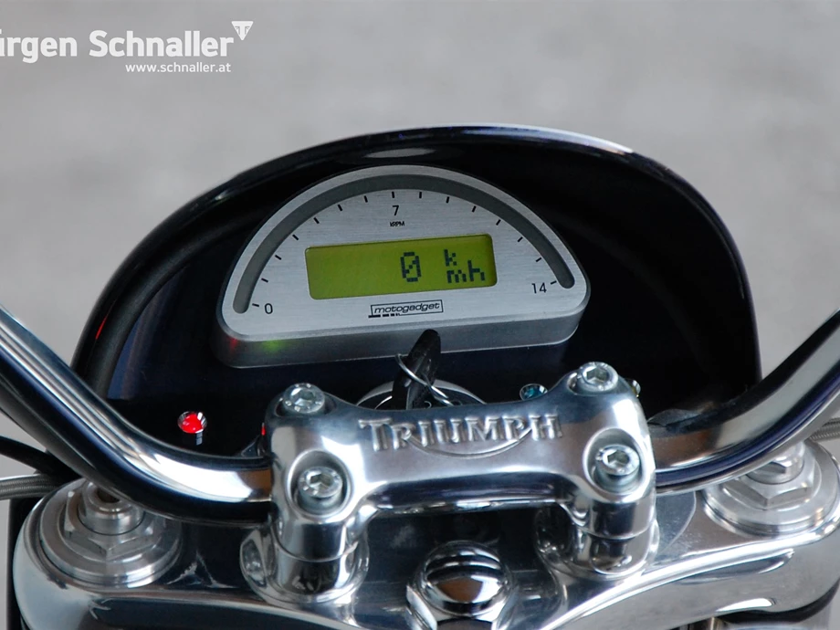 Umbgebautes Motorrad Triumph Thunderbird Sport Bild 11: Umbgebautes Motorrad Triumph Thunderbird Sport