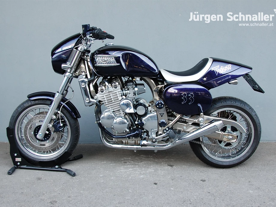 Umbgebautes Motorrad Triumph Thunderbird Sport Bild 2: Umbgebautes Motorrad Triumph Thunderbird Sport