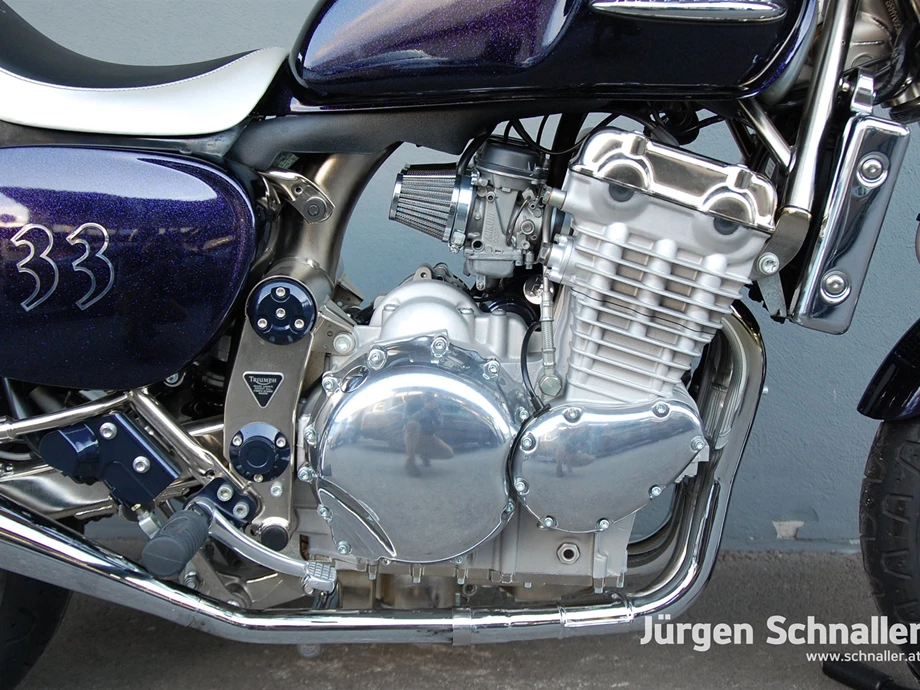 Umbgebautes Motorrad Triumph Thunderbird Sport Bild 7: Umbgebautes Motorrad Triumph Thunderbird Sport