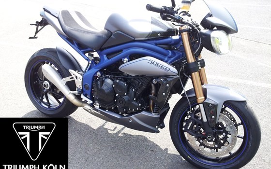 Umgebautes Motorrad Triumph Speed Triple 1050 von Motorradhaus Löhmer GmbH - Bild 1 Umgebautes Motorrad Triumph Speed Triple 1050 von Motorradhaus Löhmer GmbH - Bild 1
