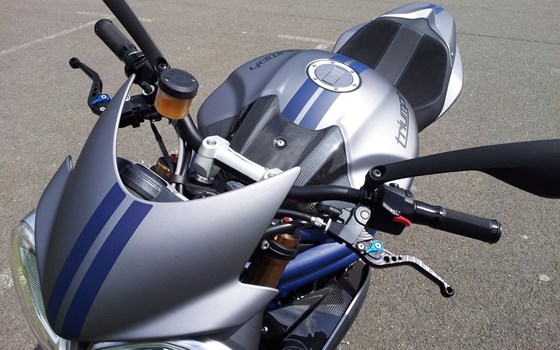 Umgebautes Motorrad Triumph Speed Triple 1050 von Motorradhaus Löhmer GmbH - Bild 7 Umgebautes Motorrad Triumph Speed Triple 1050 von Motorradhaus Löhmer GmbH - Bild 7