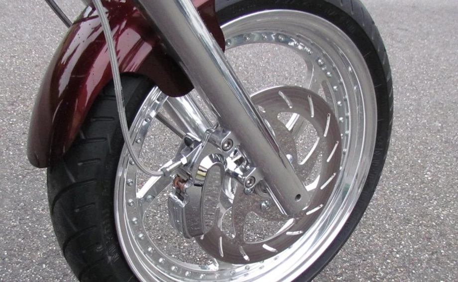 Umbgebautes Motorrad Suzuki VS 1400 GLP Intruder Bild 7: Umbgebautes Motorrad Suzuki VS 1400 GLP Intruder